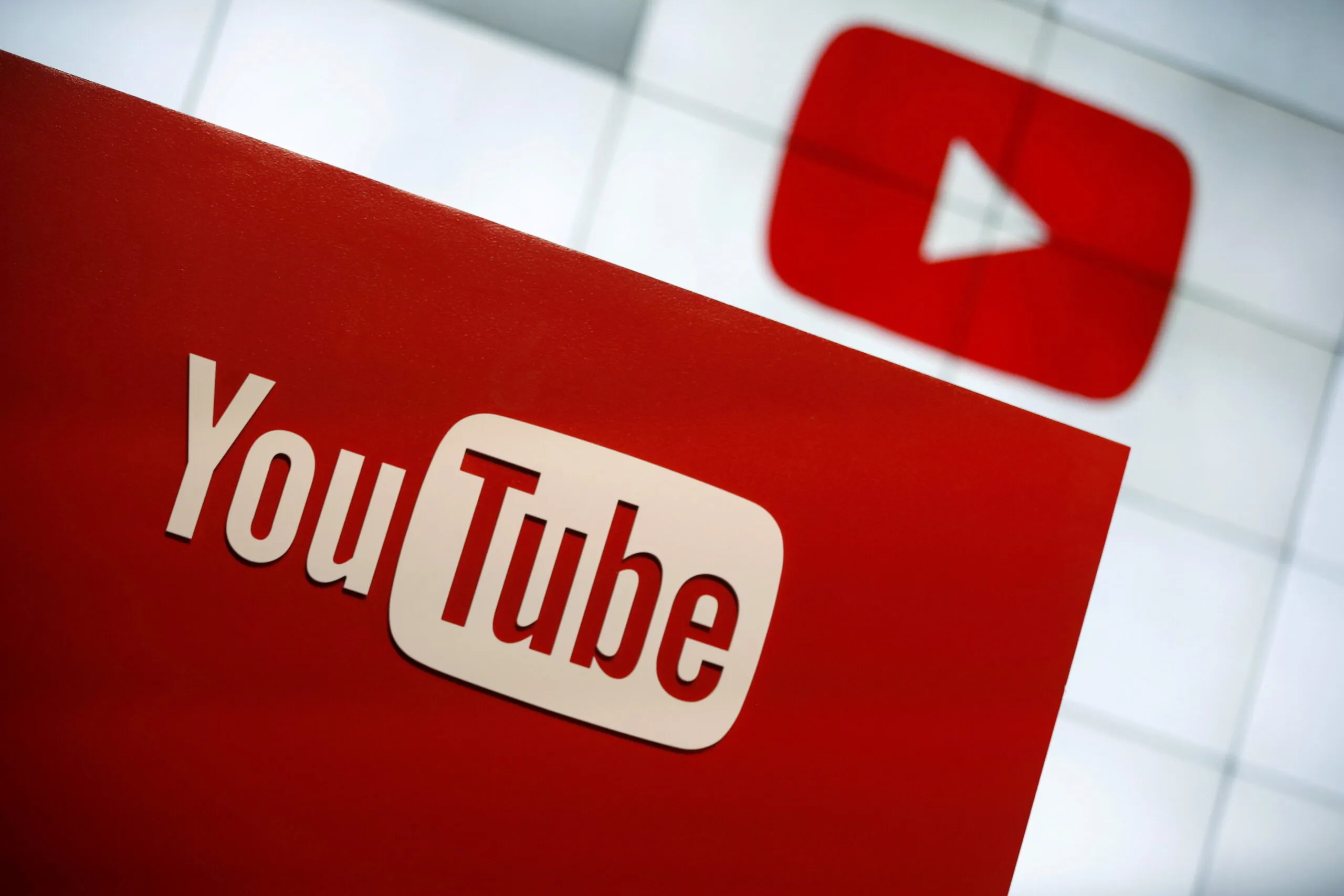 Aşı karşıtı yayıncı için YouTube davası sonuçlandı