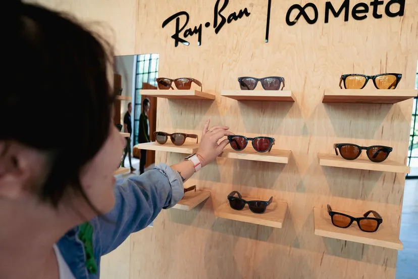 Meta'nın Ray-Ban akıllı gözlükleri ile Instagram canlı yayını bile yapılabilecek!