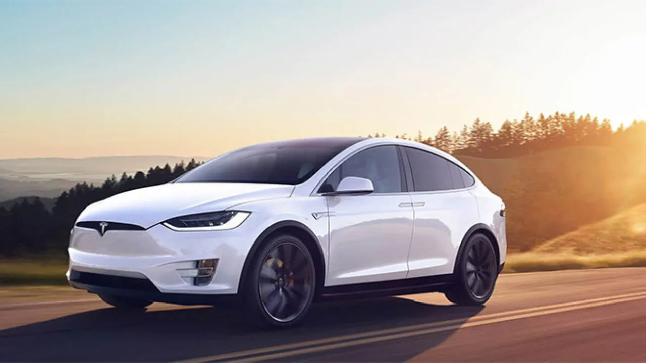 Tesla, 54.000’den fazla hatalı aracı geri çağırıyor!