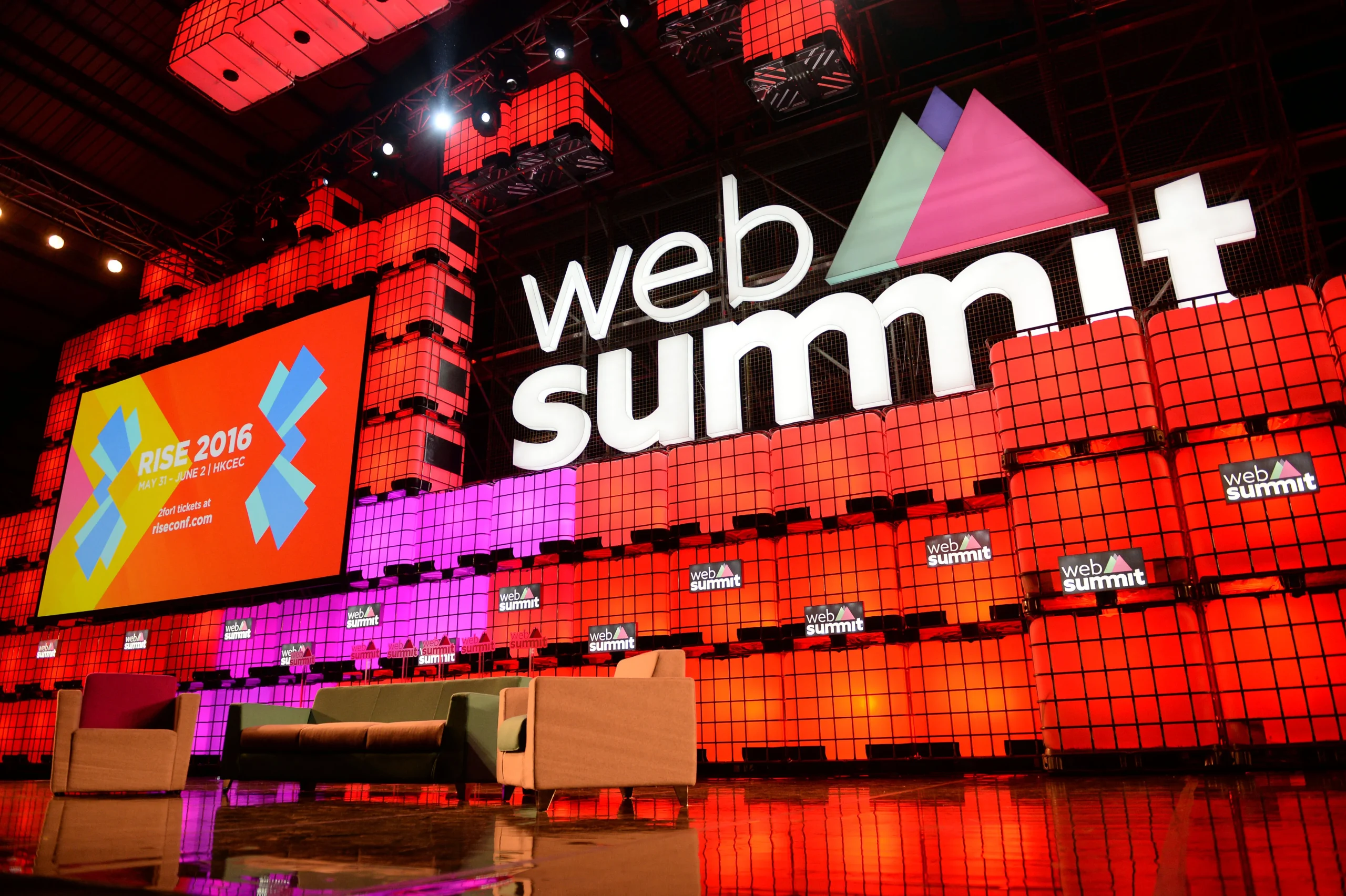 Web Summit, istifa ettirilen CEO’nun yerine Katherine Maher’i atadı!