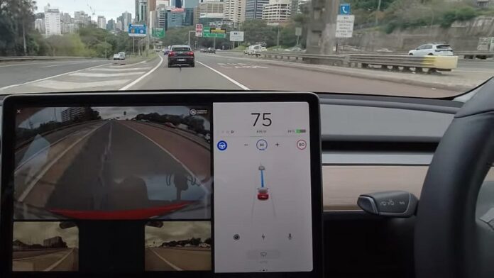 Tesla' yazılım güncellemesi: net ve güvenli sürüş
