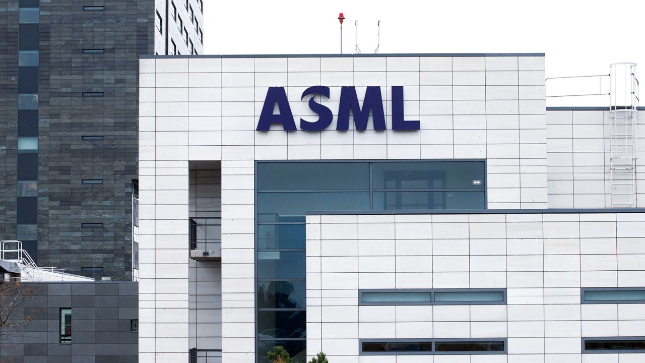 Çip üreticisi ASML, finansal kriz mi yaşıyor?
