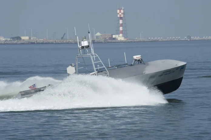 ABD donanması, kamikaze drone botlarını test ediyor