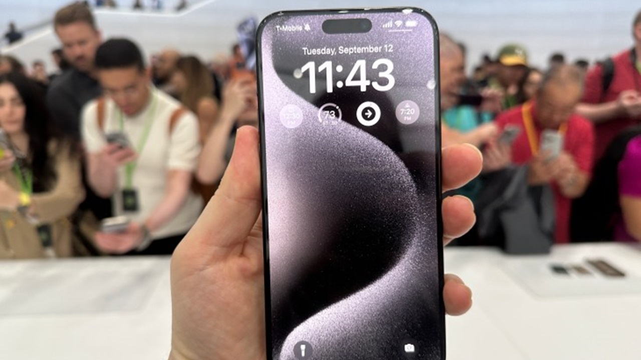 Apple’a beklenmedik şok! iPhone üretimleri durdu