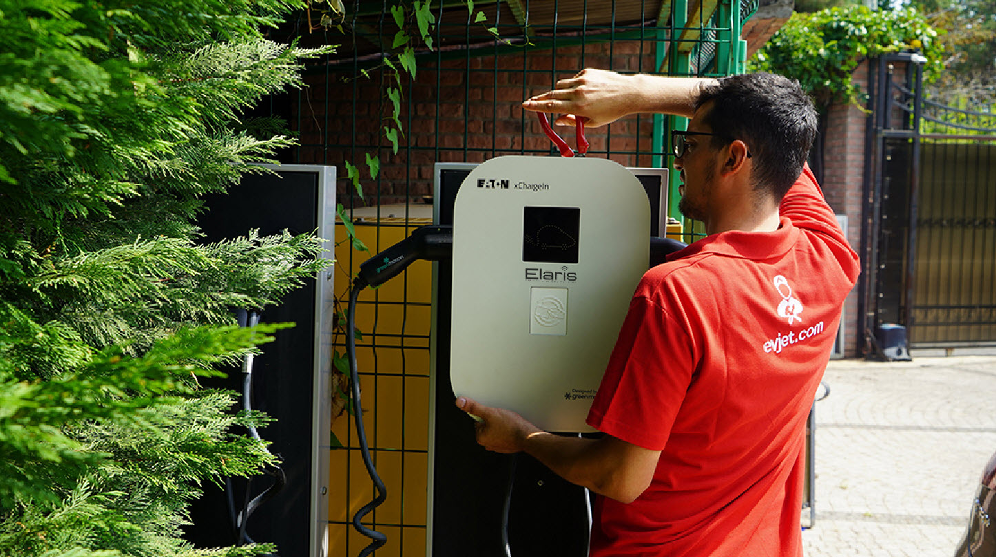 Anında elektrikli şarj istasyonu kuruyorlar!