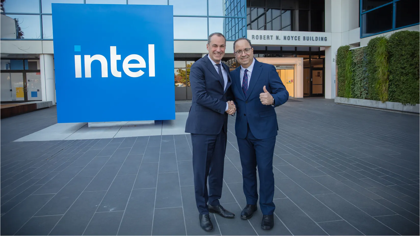 Yarıiletken sektöründe Intel ve Siemens’ten dev iş birliği!