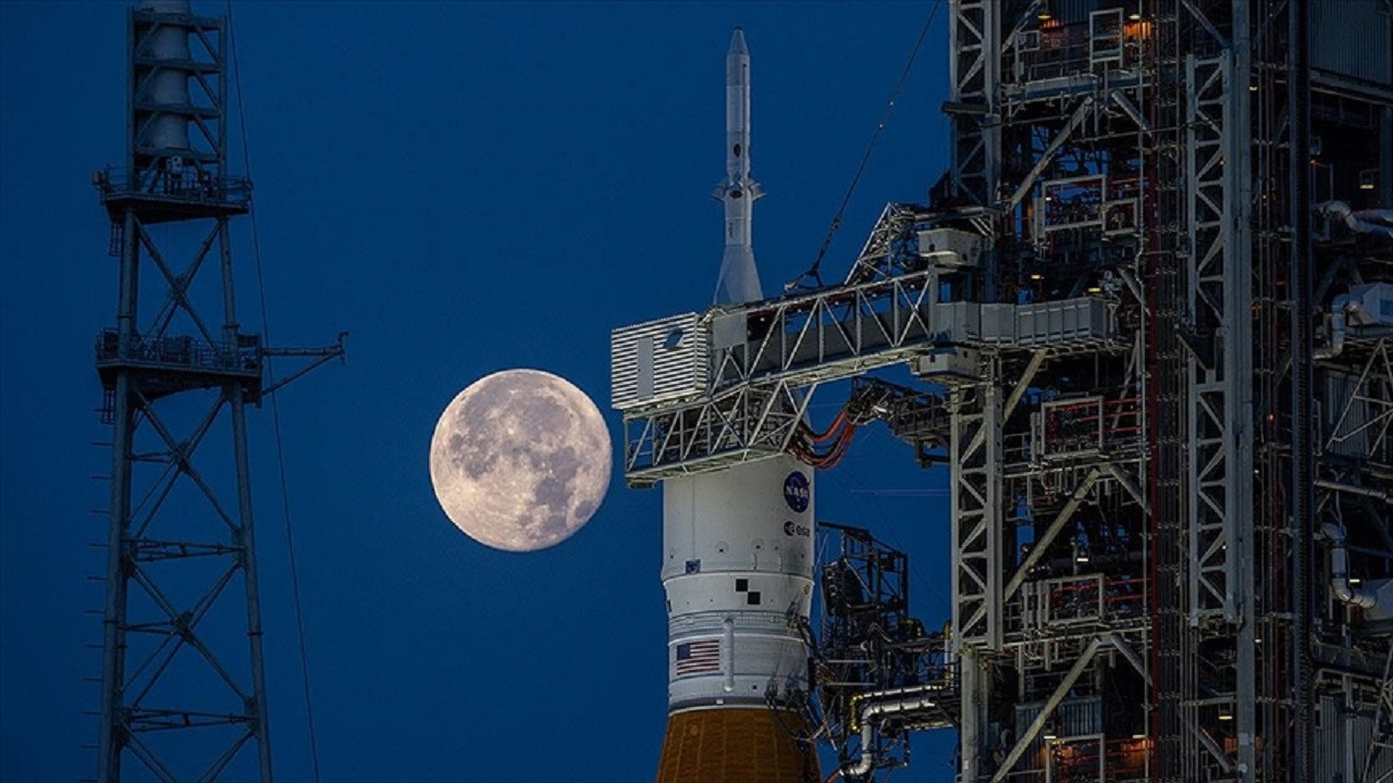 NASA'nın Ay'a insanlı görev erteleme ihtimali yüksek!