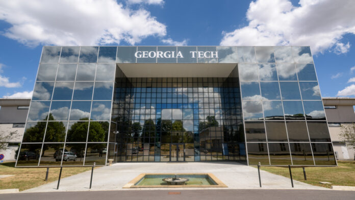 Georgia Tech, silikonun yerini alabilir Grafen yarı iletken geliştirdi