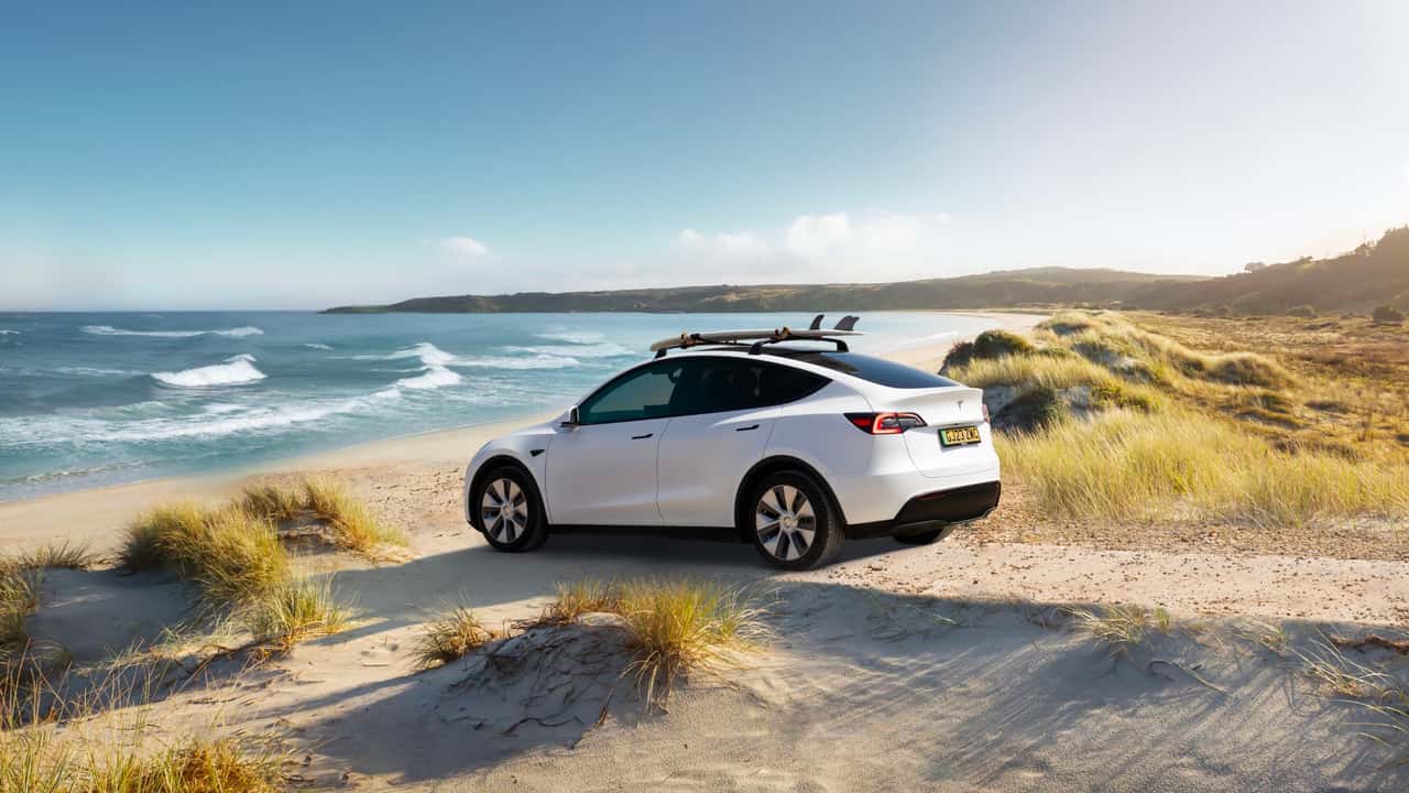 Tesla, 2023’te gelirlerini %15 artırdı