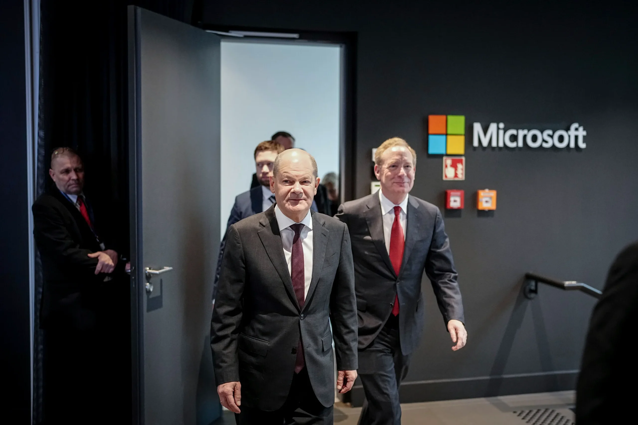 Microsoft Almanya’ya 3,3 milyar euro yapay zekâ yatırımı yapıyor!
