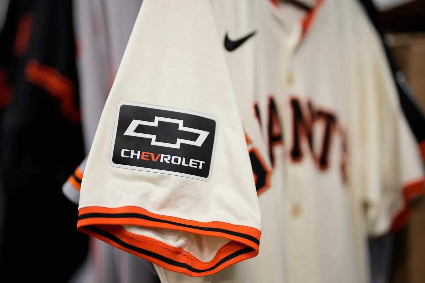 Cruise’e bir darbe de San Francisco Giants’dan geldi!