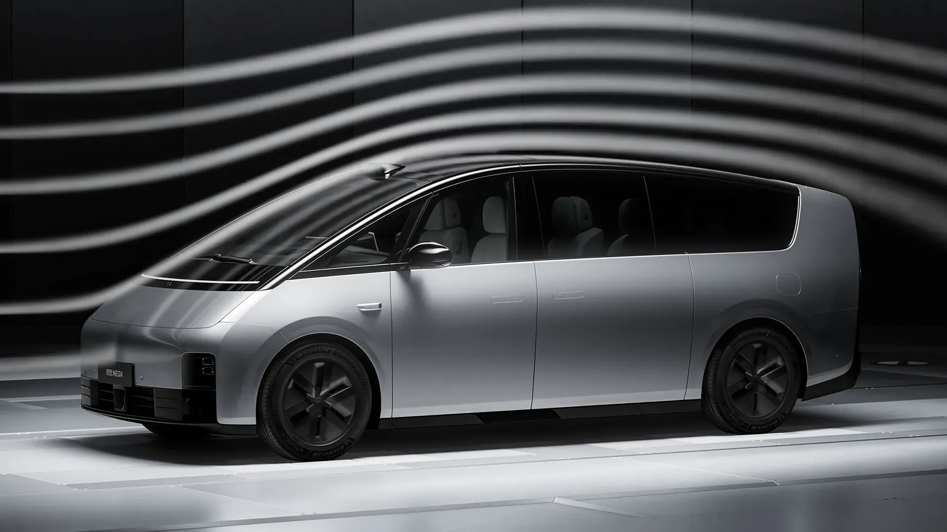 Dünyanın en büyük elektrikli aracı Li Auto’dan!