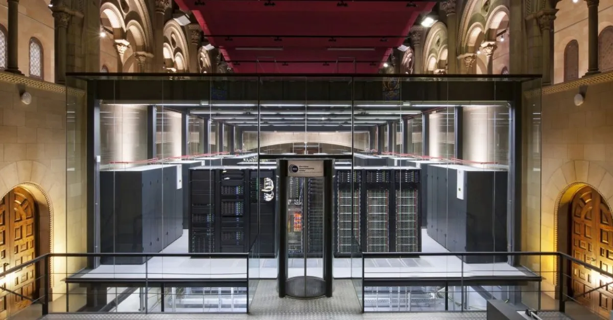 Lenovo, İngiltere için süper bilgisayar inşa edecek!