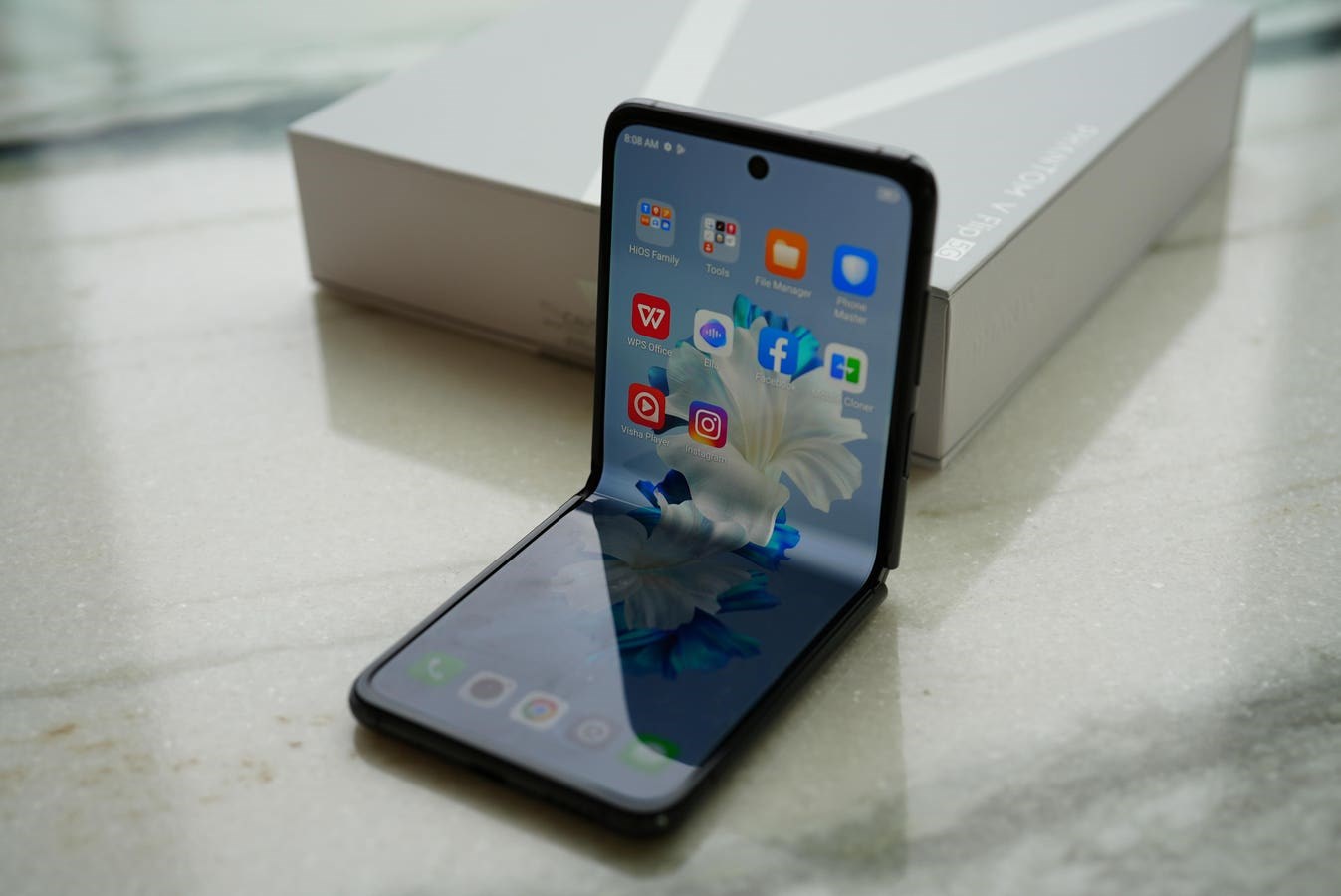 Infinix’ten katlanabilir telefon sürprizi: Infinix Zero Flip!