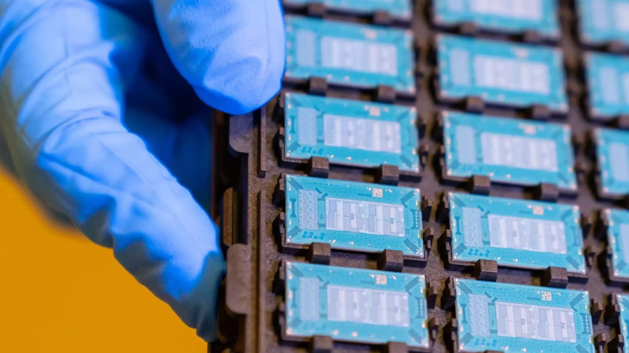 Samsung’un cam alt tabaka yatırımı sektöre damga vuracak!