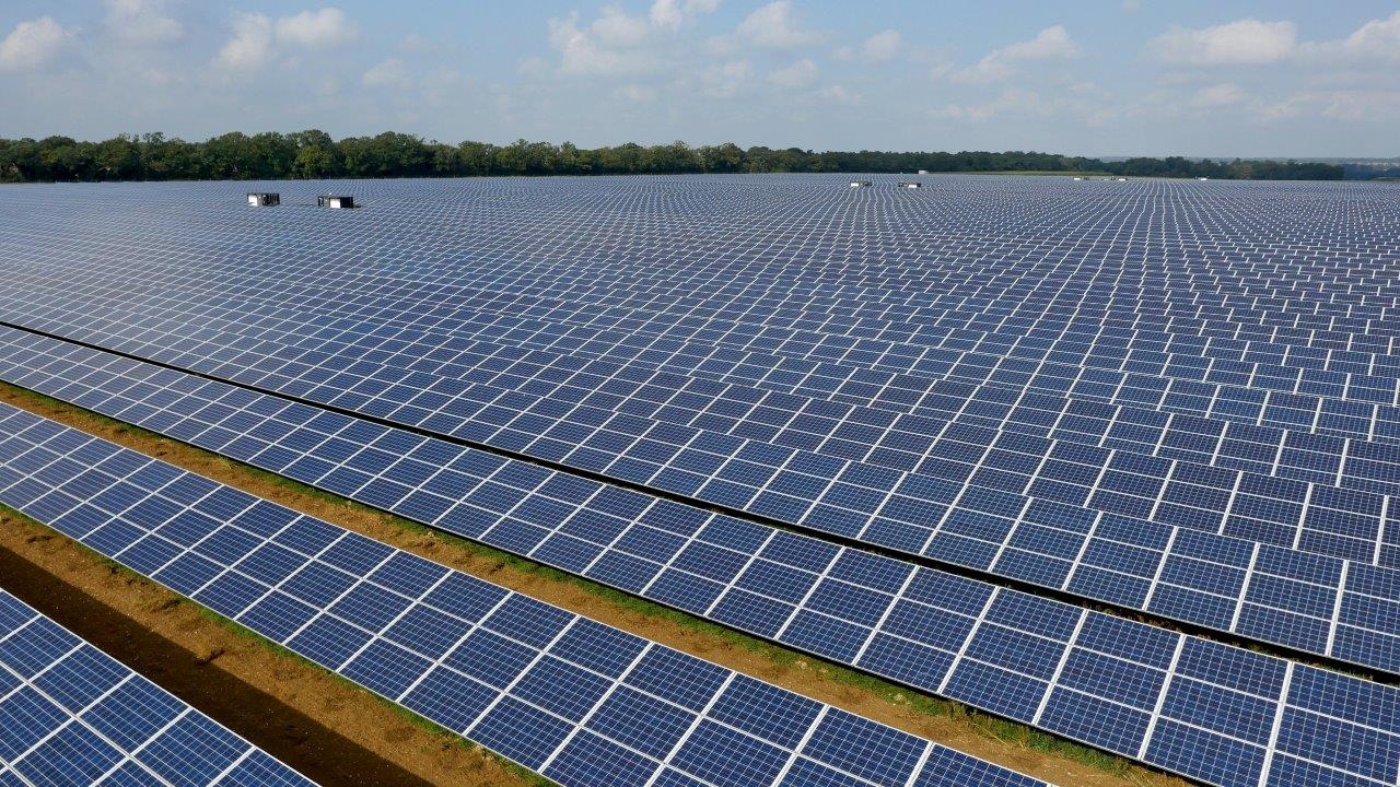 Geceleri de elektrik üretebilen güneş paneli geliştirildi!