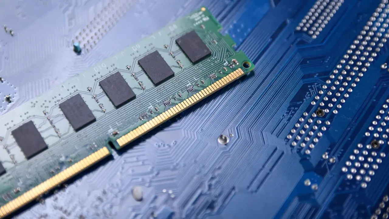 Samsung ve SK hynix DDR3 bellek üretimini durdurdu!