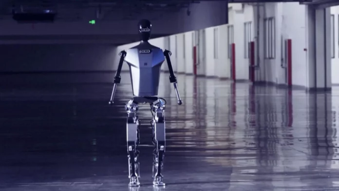 Tamamen elektrikli insansı robot