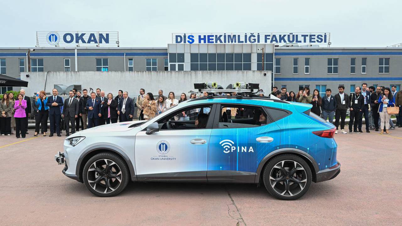 Bakan Kacır: Sürücüsüz araç merkezi olmayı hedefliyoruz!