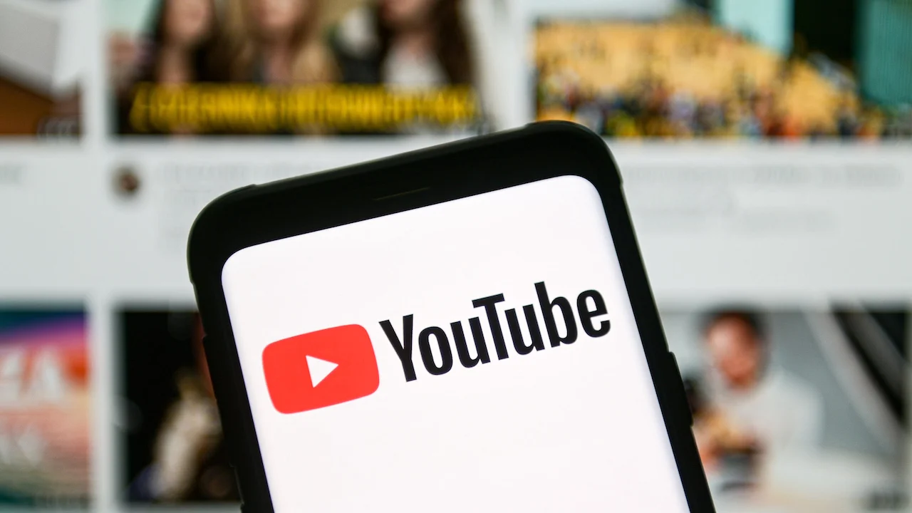 YouTube silah içerikli videolara 18 yaş sınırı getiriyor!