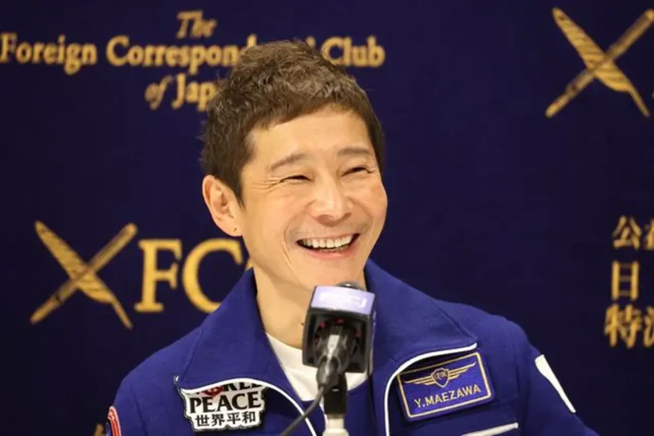 Japon milyarder, SpaceX ile yapacağı ay turunu iptal eti!