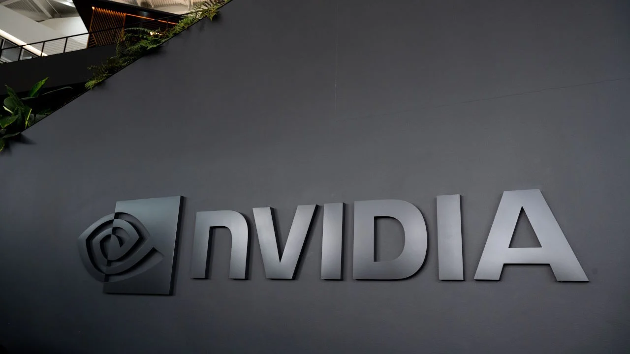 Nvidia ambargoyu deldi: Çin’den dev gelir!