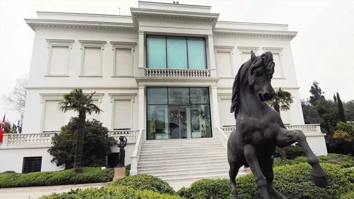 İhsan Sabancı kimdir?