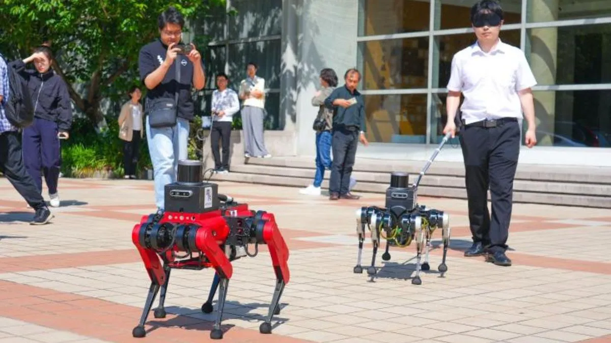 Robot köpek ses algılama ile yardımcı oluyor