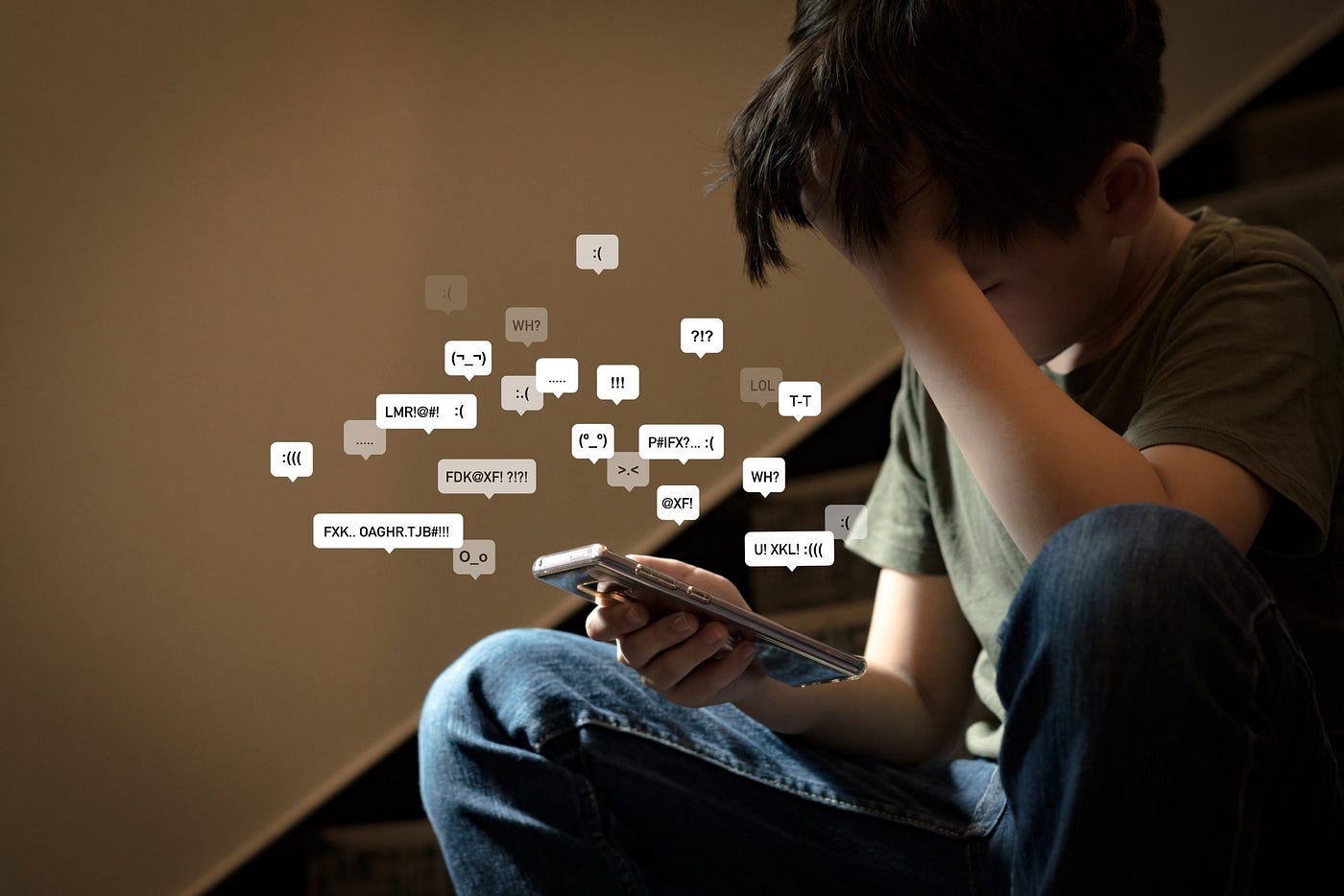 Siber zorbalık ile mücadele dijital çağın karanlık yüzüne karşı çözüm yolları