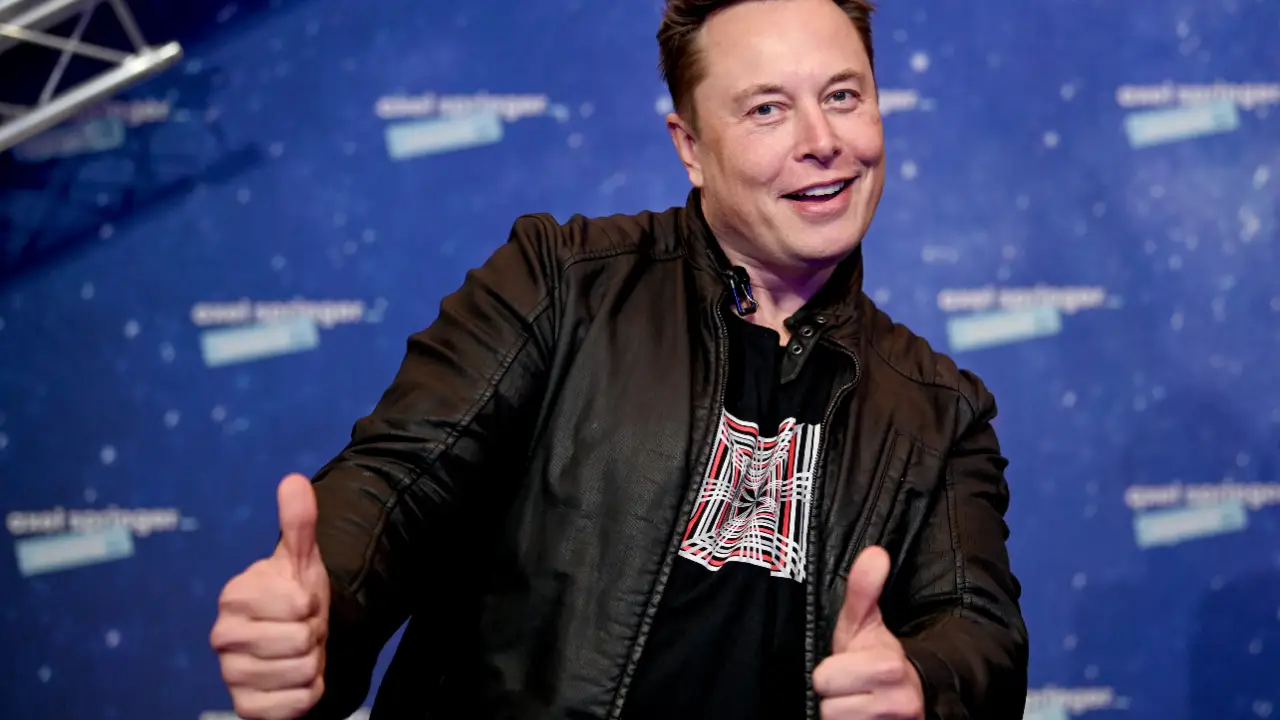 Elon Musk eski çalışanına 550 Bin avro tazminat ödeyecek