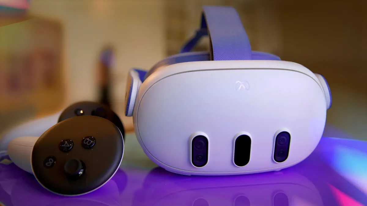 Meta üst düzey karma gerçeklik gözlüğü projesini iptal etti