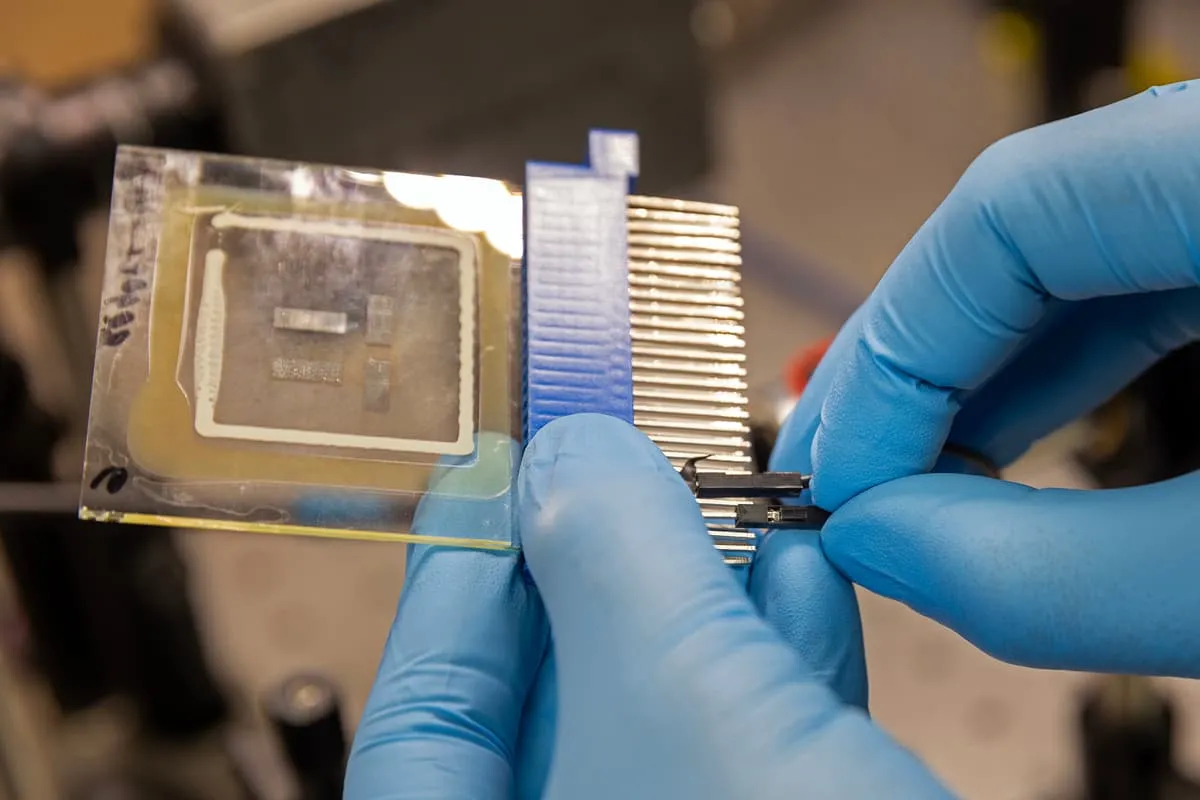 Kağıttan ince OLED gece görüş filmi büyük potansiyele sahip