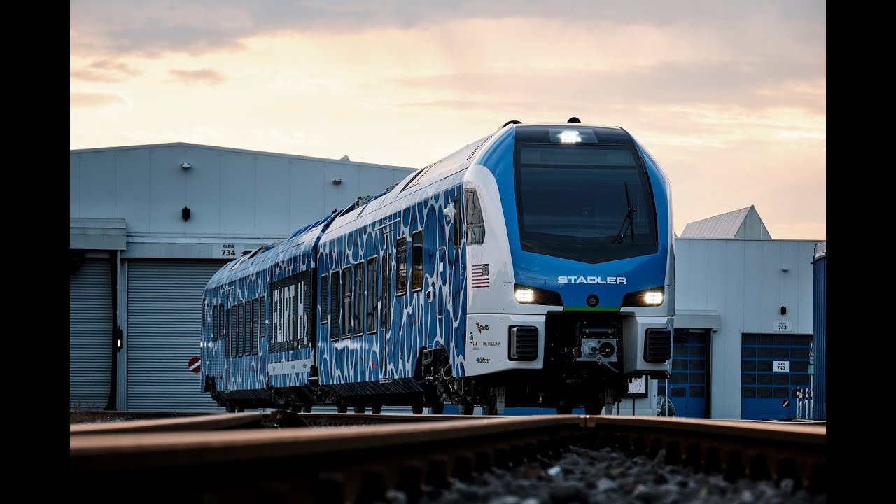 Hem hidrojen hem de batarya ile çalışabilen tren tanıtıldı!