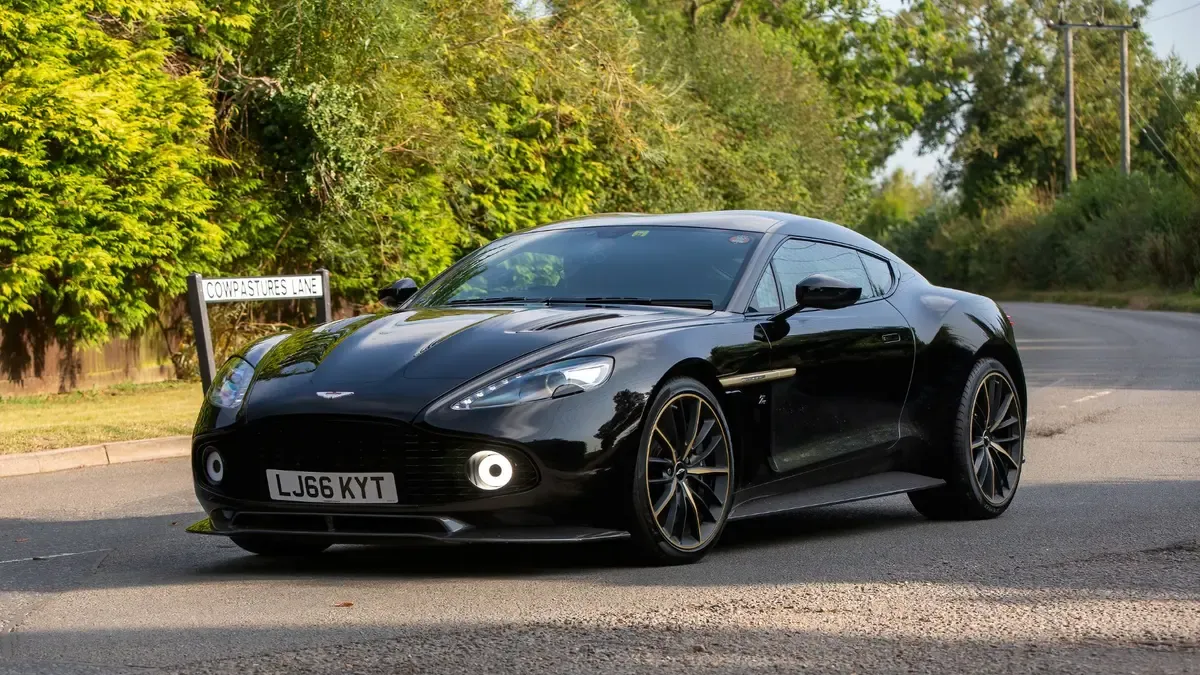 Yapay zeka Aston Martin ağırlığını azaltacak
