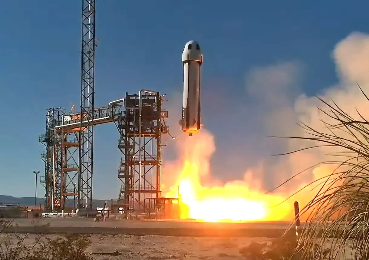 Blue Origin, New Glenn roketinin fırlatma testini iptal etti!