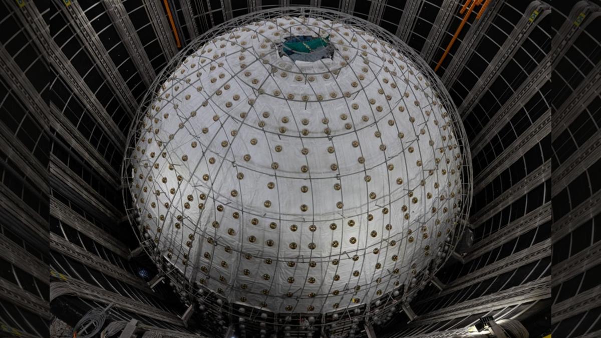 Çin, devasa bir hayalet parçacık dedektörü kurdu!