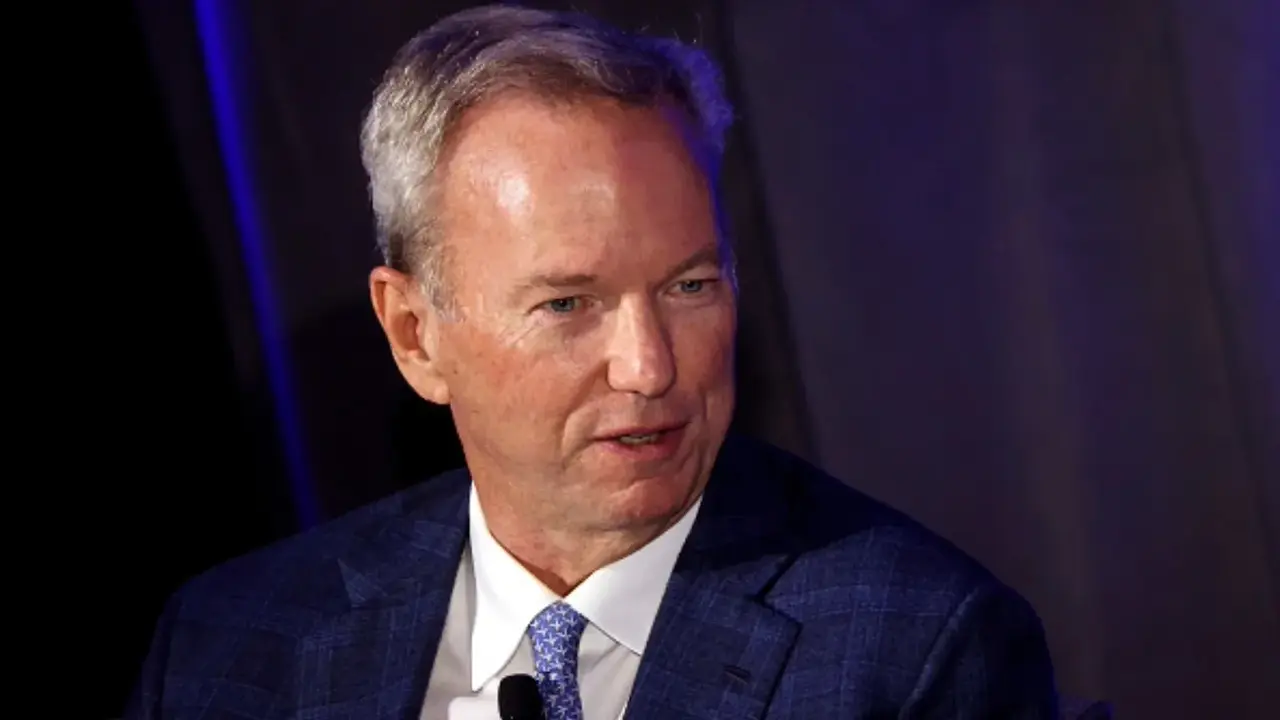 Eski Google CEO’sundan çarpıcı veri merkezi açıklaması!