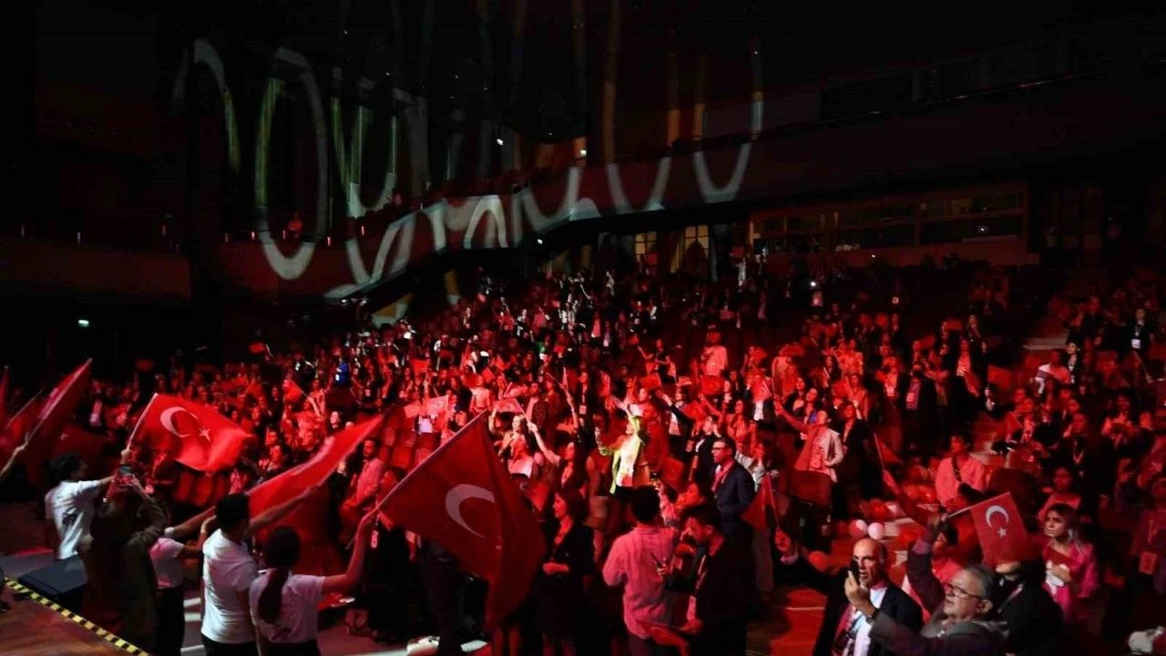 İnsan Odağında Yönetim Kongresi için geri sayım başladı