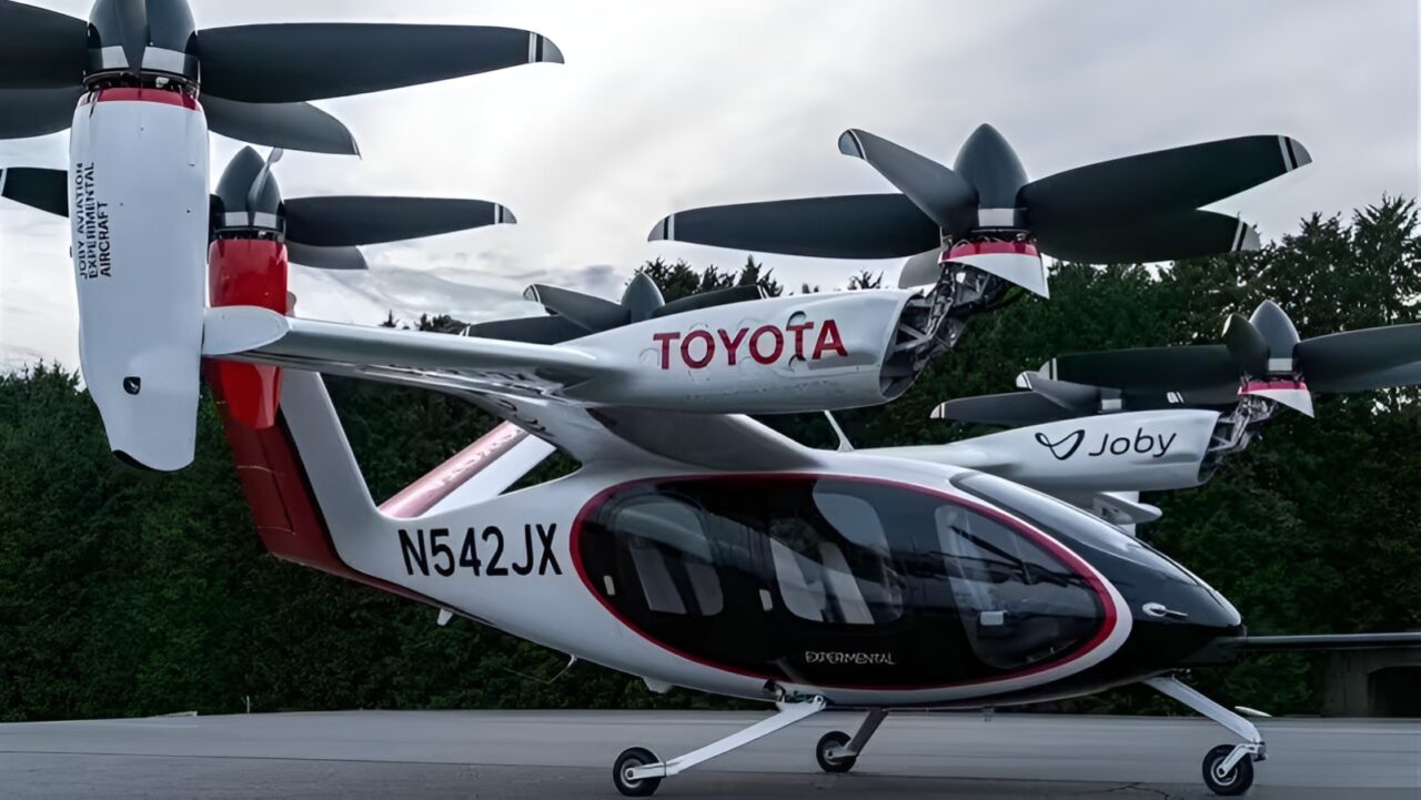 Toyota’nın uçan taksisi şov yaptı: Testlerden tam puan!