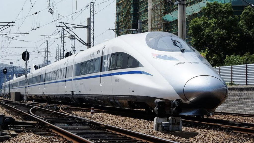 Dünyanın en hızlı ticari treni 2025’te raylarda