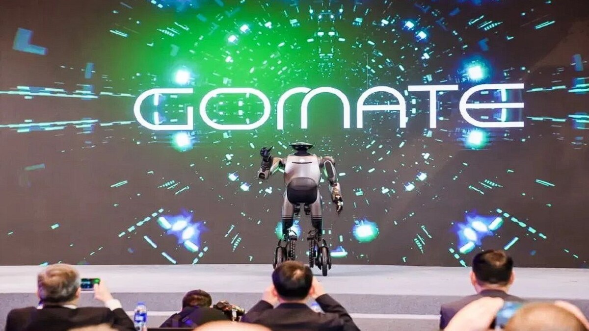 Çinli GAC, insansı robotu GoMate’i görücüye çıkardı!