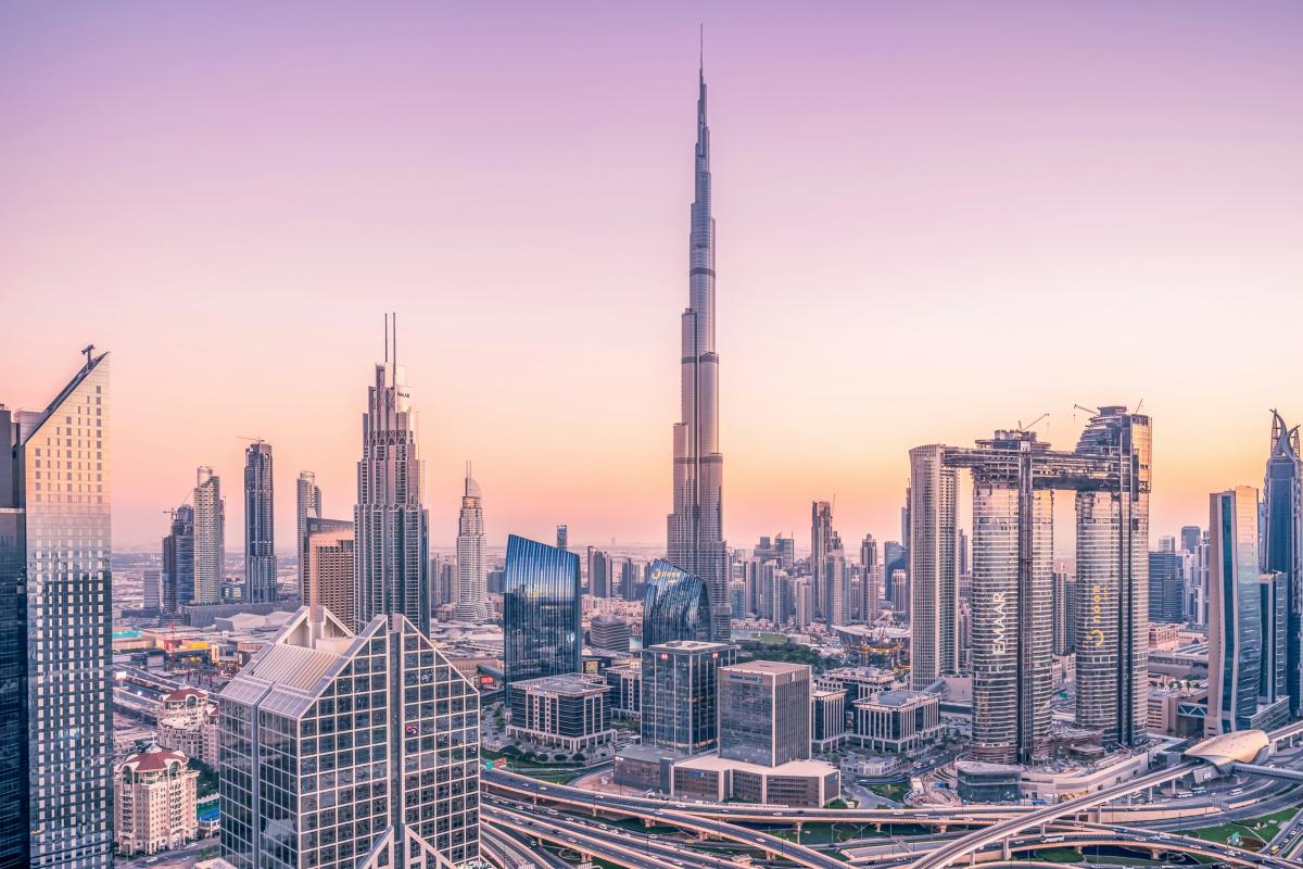 Dubai’de yollara klima döşeniyor!