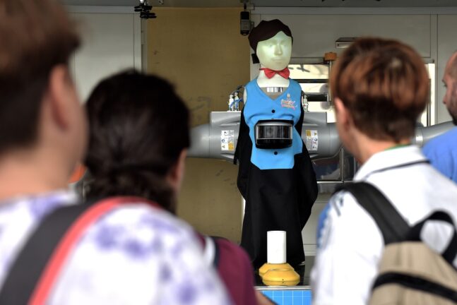 Servis robotu satışları