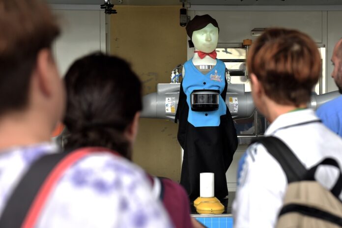 Servis robotu satışları