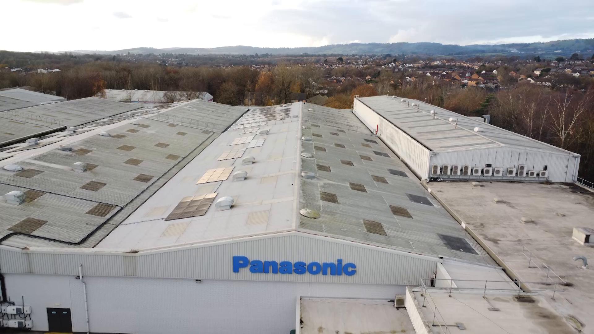 Panasonic İngiltere’deki fabrikasını %100 yenilenebilir enerjiye geçiriyor!