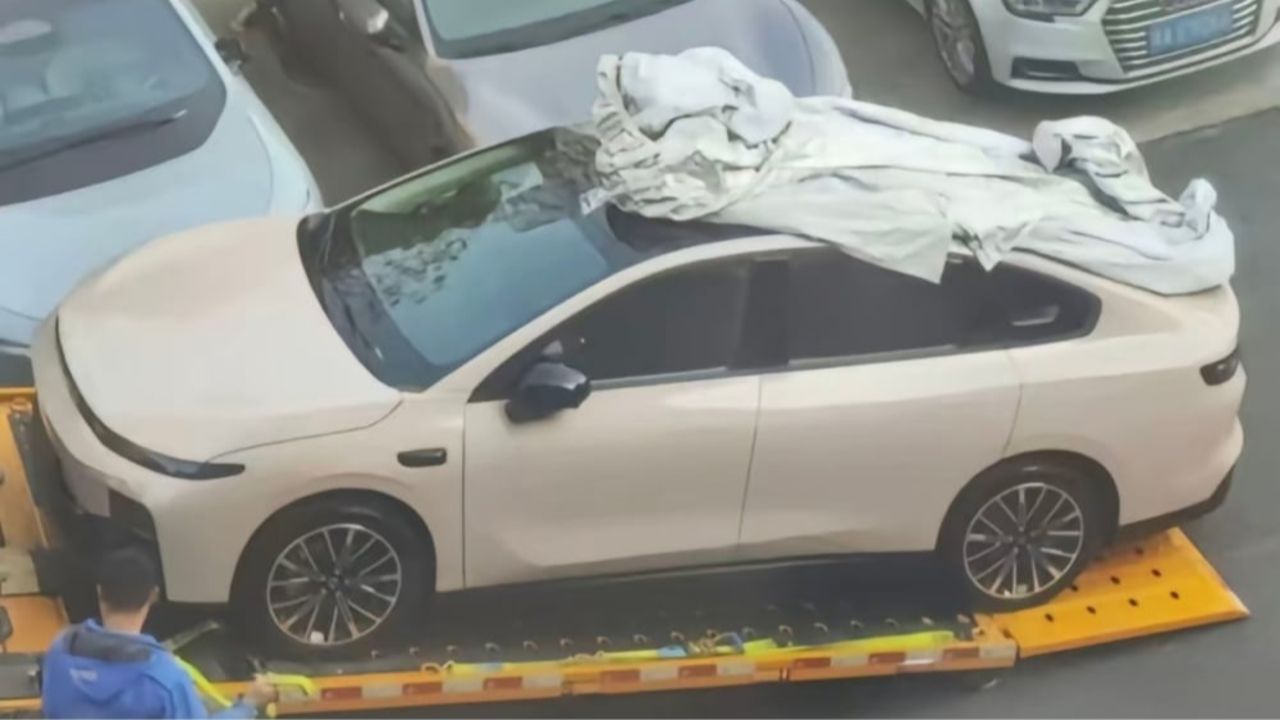 Leapmotor’un yeni sedan modeli B01 kamuflajsız görüntülendi