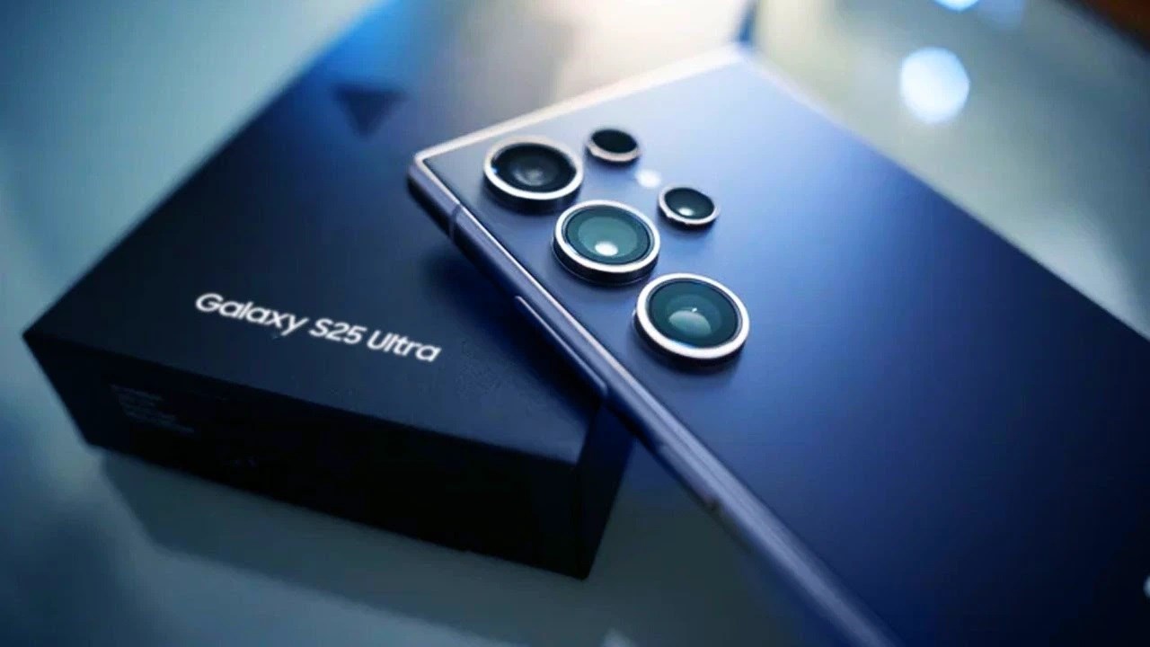 Samsung, eleştirilen kamera stratejisini sürdürüyor!