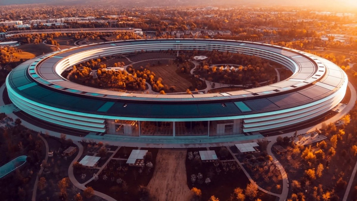 Apple, ABD’ye 500 milyar dolar yatırım yapacak!