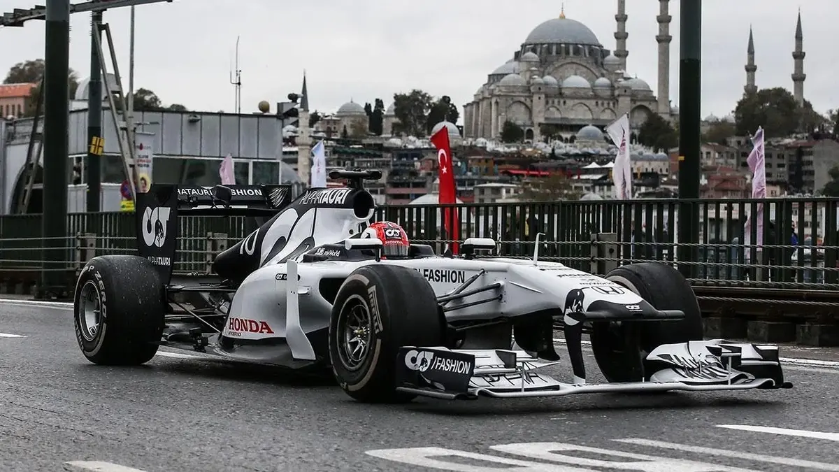 Netflix, Formula 1’in yayın hakları için teklif sunacak!