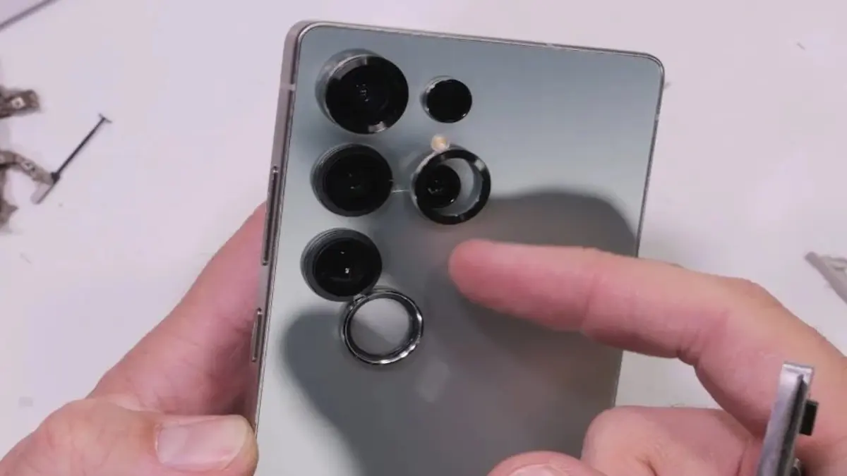 Galaxy S25 Ultra’nın kamera halkası çıkarılabiliyor!
